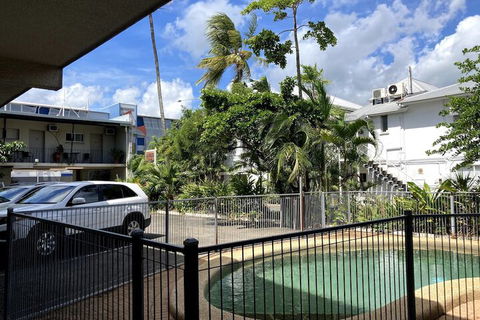 Cairns City Motel - Accommodation Newcastle 3