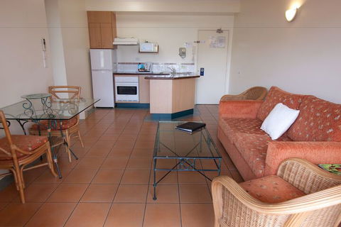 Mid City Luxury Suites - Accommodation Newcastle 6