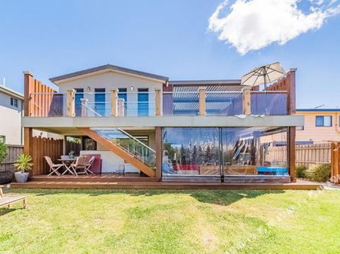 Smiths Beach Paradise - Accommodation Newcastle 1