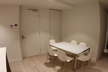 EQ Apartment - Accommodation Newcastle 6
