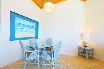 Pacific Royale Holiday Apartment 313 - Accommodation Newcastle 4