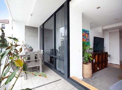 Bayside Pad - Accommodation Newcastle 0