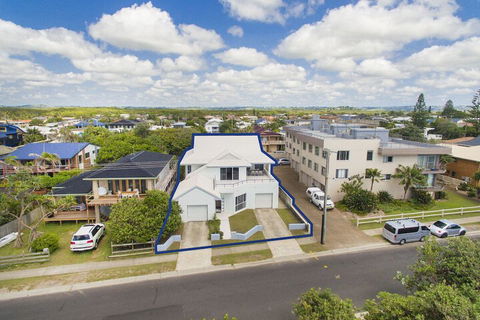 Serendipity - Accommodation Newcastle 3