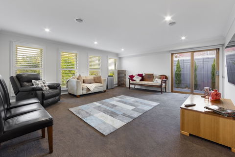 Rosanna Mansion - Accommodation Newcastle 2