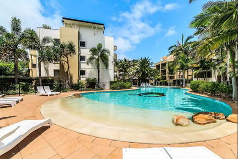 Gold Coast Apartment At Sandcastles On Broadwater - Accommodation Newcastle 2