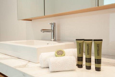 Luxurious Waterfront (ifr698) - Accommodation Newcastle 6