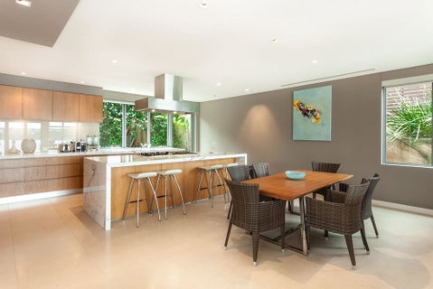 Luxurious Waterfront (ifr698) - Accommodation Newcastle 5