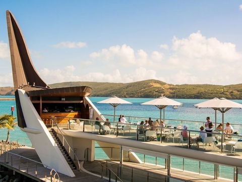 Yacht Club Villa 33-Serenity-Ocean Views With Golf Buggy - Accommodation Newcastle 5