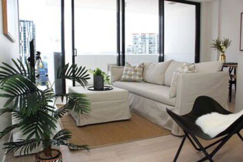 Modern Apartment In Brisbane - Accommodation Newcastle 0