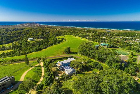 Your Luxury Escape - Trig Point - Accommodation Newcastle 0