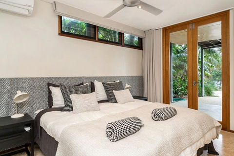 Your Luxury Escape - Byron Beachfront Villa - Accommodation Newcastle 6