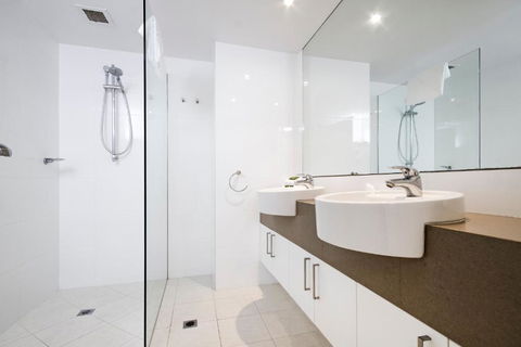Fairshore 12 - Accommodation Newcastle 5