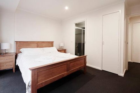 Elkhorn 12 - Accommodation Newcastle 3