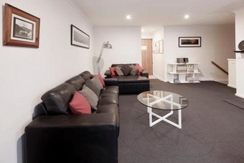 Elkhorn 12 - Accommodation Newcastle 4