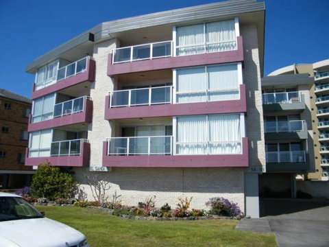 El Sandi Unit 12 14 18 North Street - Accommodation Newcastle 3