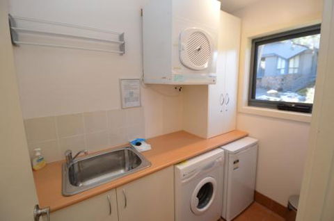 Snowbound 1 - Accommodation Newcastle 6