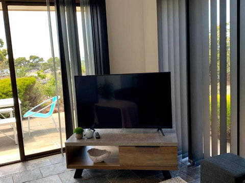 Nepean View - Accommodation Newcastle 6