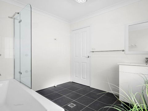 Totalee Coastal - Accommodation Newcastle 4