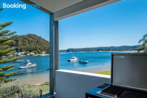 Beauty On Booker Bay - Accommodation Newcastle 5