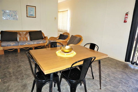 Exmouth Villas Unit 29 Affordable 3 Bedroom Villa With A Great Location - Accommodation Newcastle 5