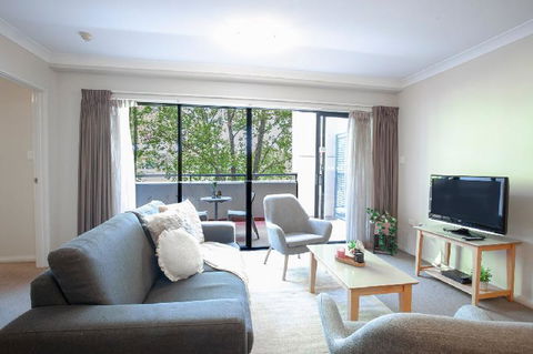 A Comfy 2BR Home Top Location FREE Parking - Accommodation Newcastle 4