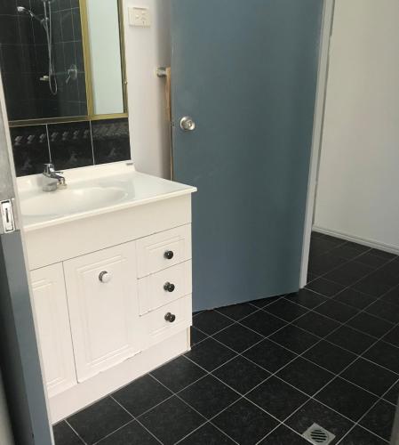 11 Anchovy Street Tin Can Bay Summer Haven Coastal Retreat - Accommodation Newcastle 4