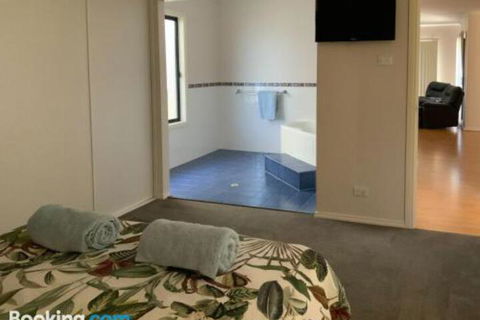 Endeavour 6 - Accommodation Newcastle 3