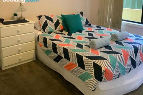 Endeavour 6 - Accommodation Newcastle 2