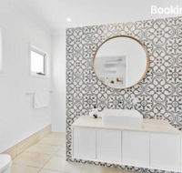 Mudjimba Island Beach House - Accommodation Newcastle