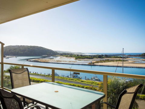 Grand Pacific 2 Unit 2 - Accommodation Newcastle 4