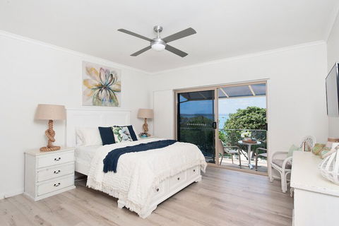 Dutchies Sand & Sea Beach House - Accommodation Newcastle 1