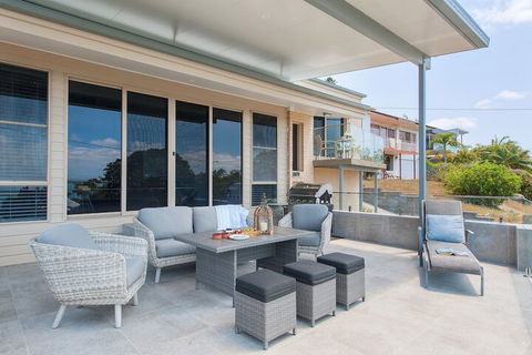 Dutchies Sand & Sea Beach House - Accommodation Newcastle 0