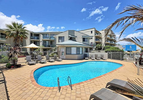 Sunset On Esplanade - Accommodation Newcastle 2