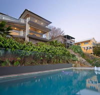 Absolute Waterfront Lakehouse Fishing Point Waterfront Pool Jetty - Accommodation Newcastle