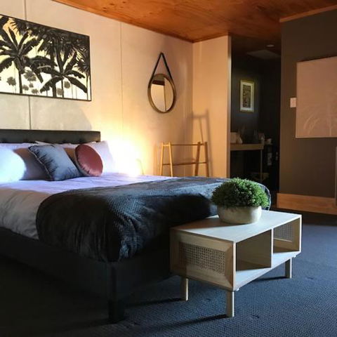 Granite Belt Cabins - Accommodation Newcastle 2
