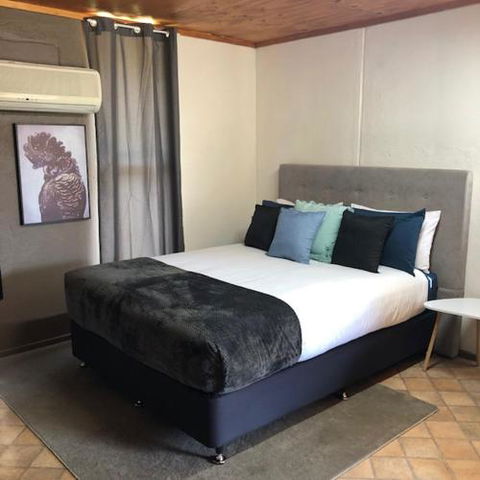 Granite Belt Cabins - Accommodation Newcastle 0