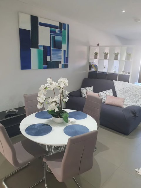 Great Location Hip Studio 5Km To City - Accommodation Newcastle 1