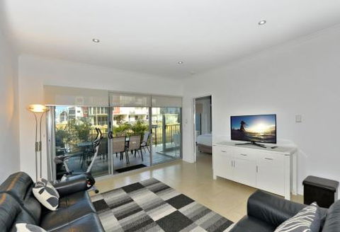DelMar 3 - Accommodation Newcastle 3