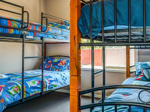 Valencia - Accommodation Newcastle 4
