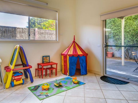 Cuttriss By The Beach - Accommodation Newcastle 1