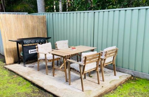 Salty Kisses Holiday House - Accommodation Newcastle 3