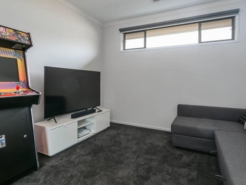 Lot 25 At Links - Accommodation Newcastle 2