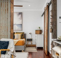 Black Beauty Studio - Accommodation Newcastle