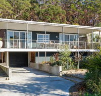 Palmwood at Hyams Beach 4pm Check Out Sundays - Accommodation Newcastle