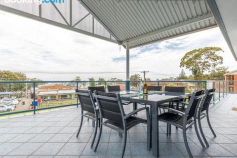 Villa San Gabriel Vincentia Sleeps 14 4pm Check Out Sundays - Accommodation Newcastle 0