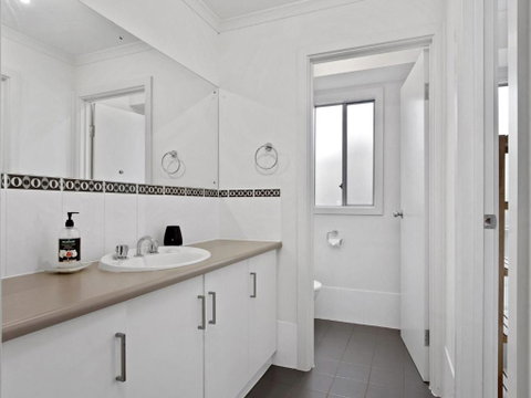 Beach Fun 11 Broadbeach Drive - Accommodation Newcastle 2