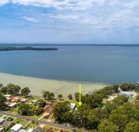 Four Loralyn on the water St. Georges Basin 4pm Check Out Sundays - Accommodation Newcastle
