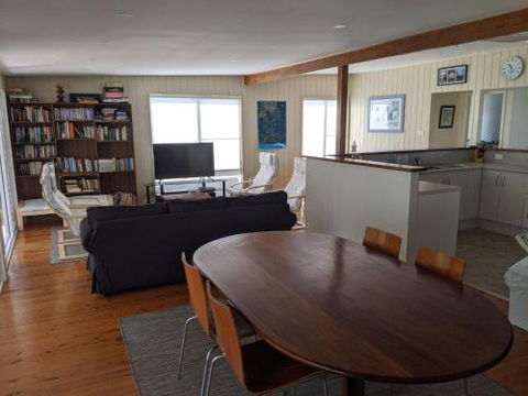 Seagrass Beach House At Hyams 4pm Check Out Sundays - Accommodation Newcastle 5