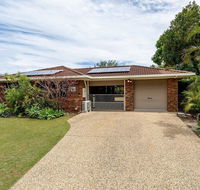 Freshly Renovated Dog Friendly House Walking Distance to Waterfront - Accommodation Newcastle