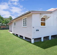 Close to Water Restaurants  Clubs Toorbul St. Bongaree - Accommodation Newcastle